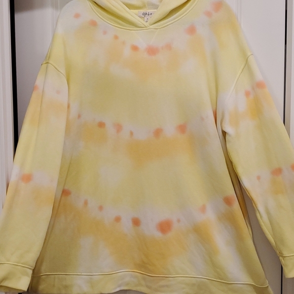 Style & Co. Tops - Great yellow hoodie